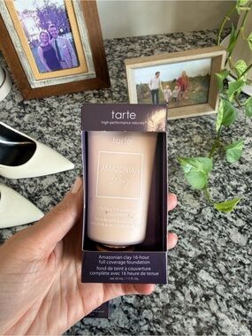 tarte Amazonian Clay 16-Hour Full Coverage Foundation - Fair/Tan